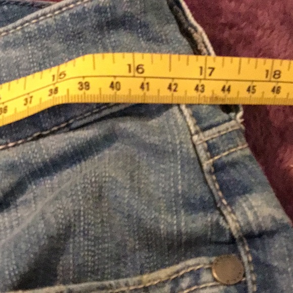 NWT Torrid Vintage High Rise Jean Shorts -Size 12 - Picture 8 of 11